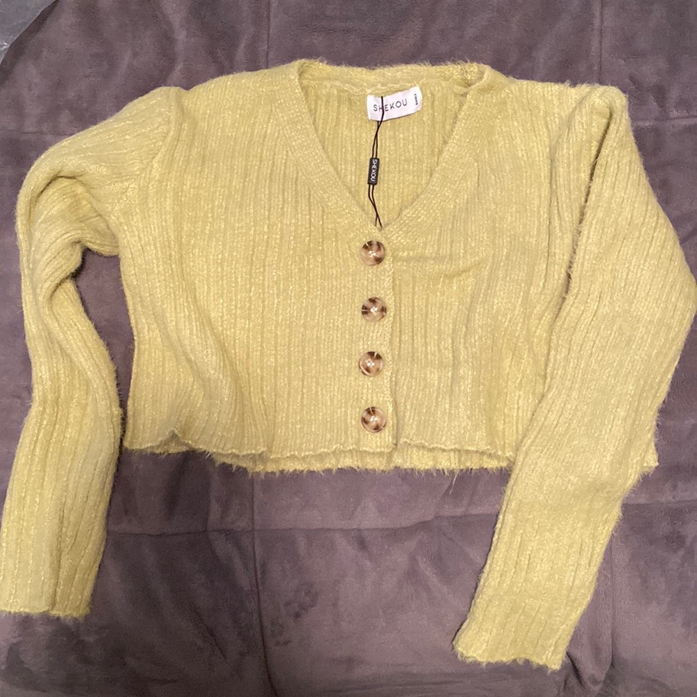 green shekou women sweater. size: s but fits more like xxs-xs